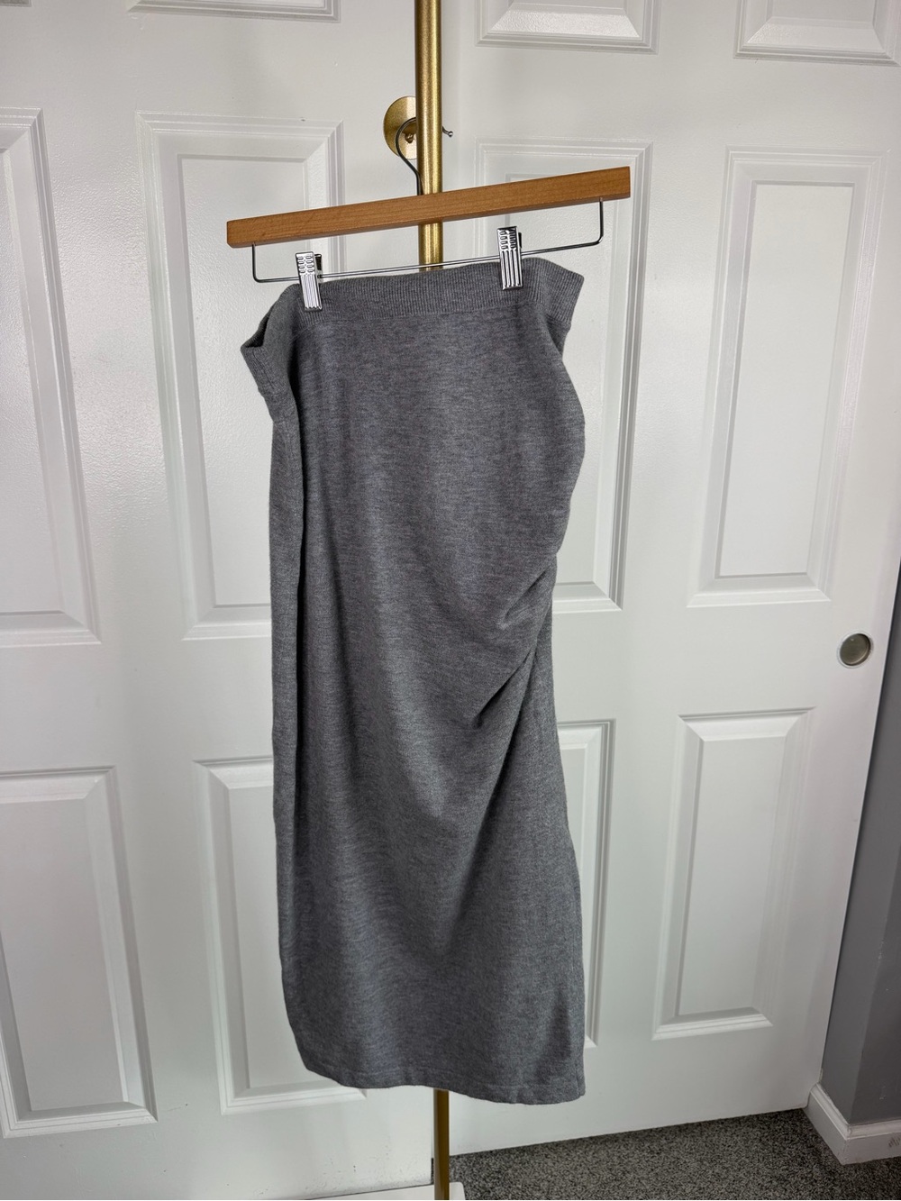 Express Gray Ruched Knit Maxi Skirt Size M NWOT - Picture 2 of 9